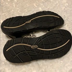 Chaco Shoes - Chaco single toe strap size 9 Chaco Shoes - Chaco single toe strap size 9